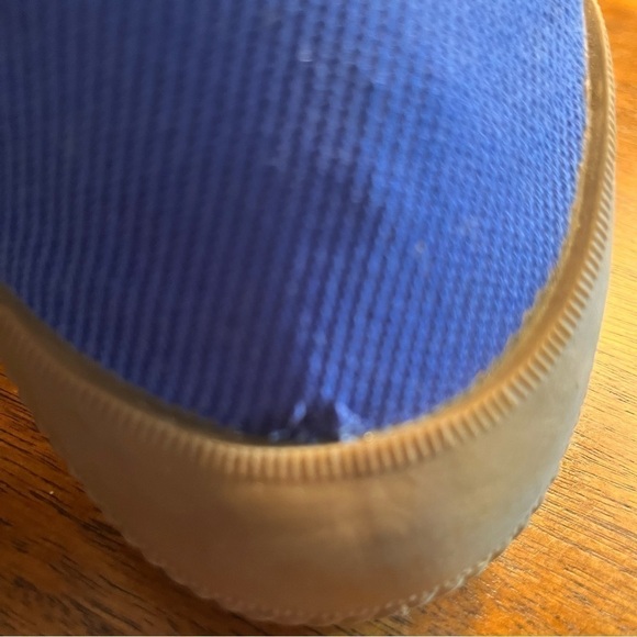 Volley international sneakers. Blue, mens size 9. - Picture 12 of 13